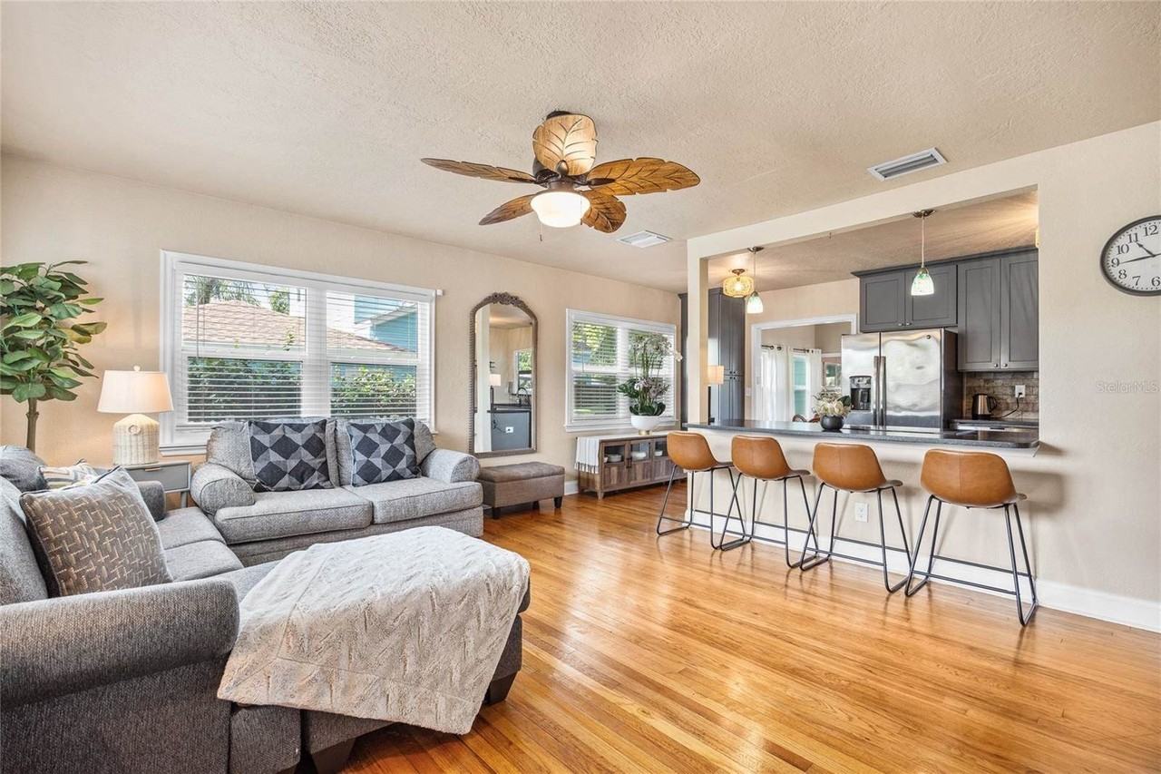 2709 Upton St S - Photo 7 of 29