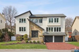 featured image of 11 Hudson Ter