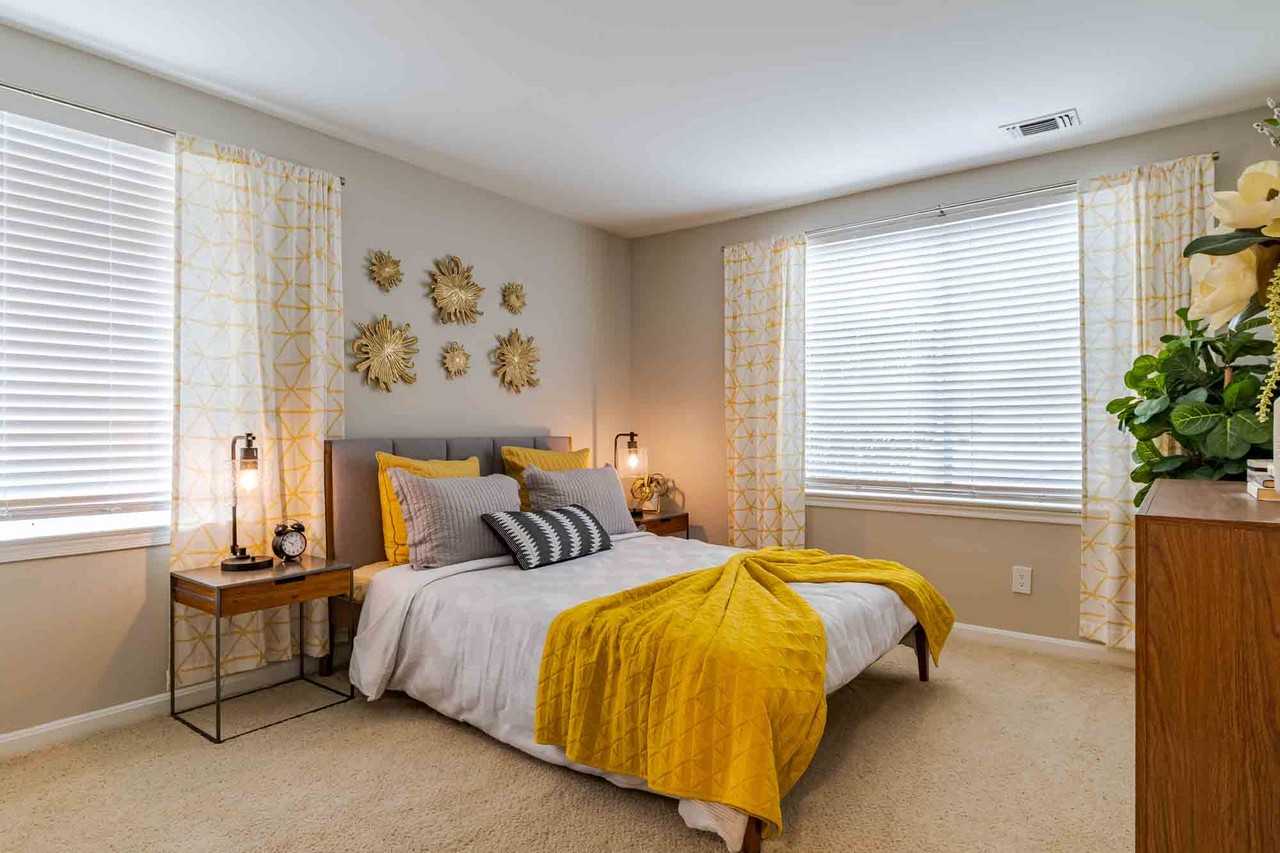 Woodside Apartments - Photo 7 of 19