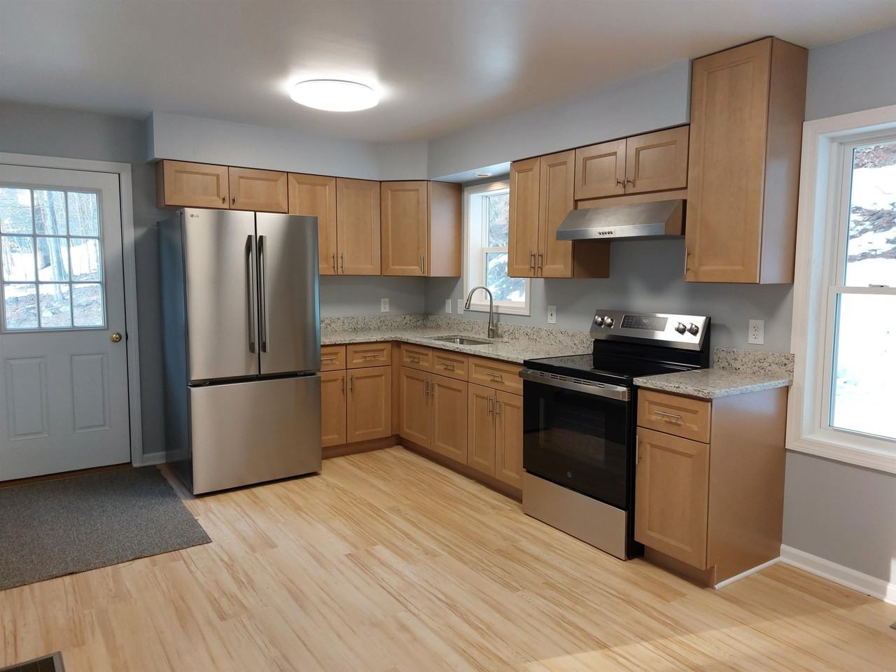 37 Bush St - Photo 3 of 18