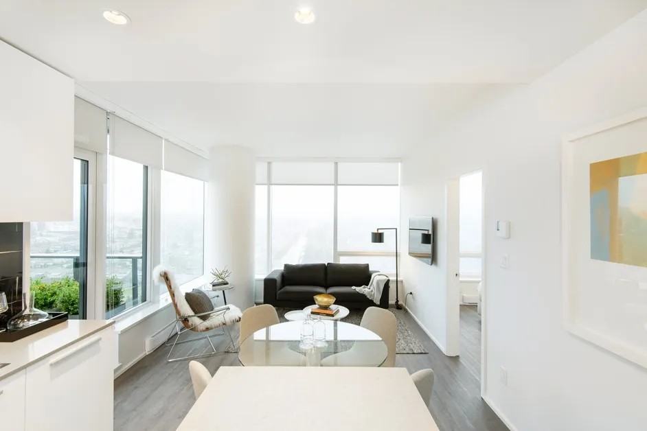 The Amazing Brentwood - Photo 4 of 50