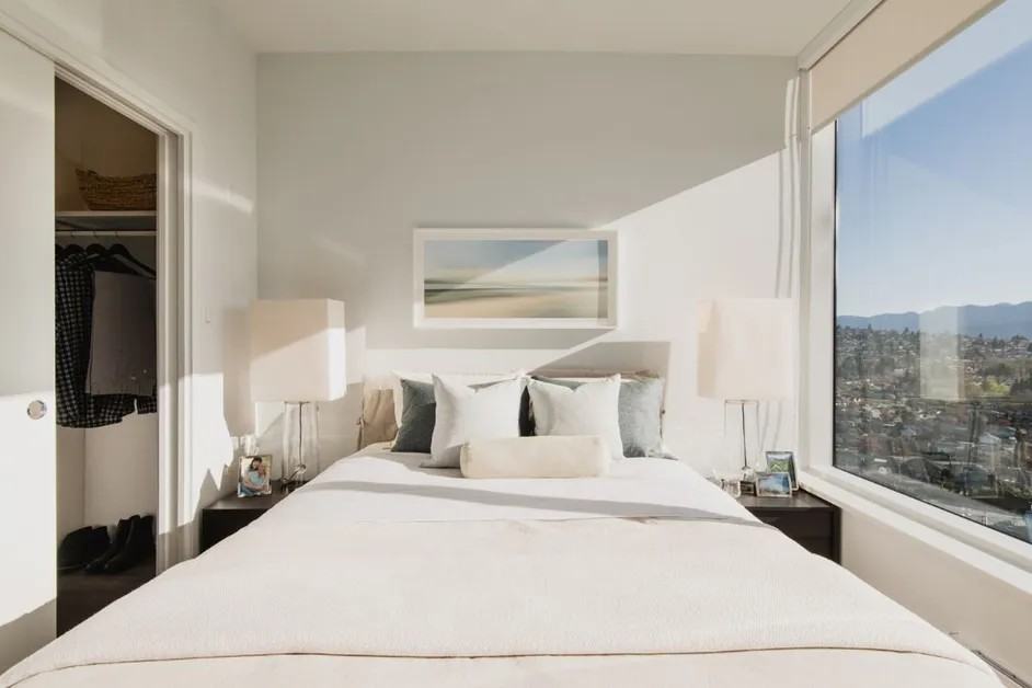 The Amazing Brentwood - Photo 6 of 50