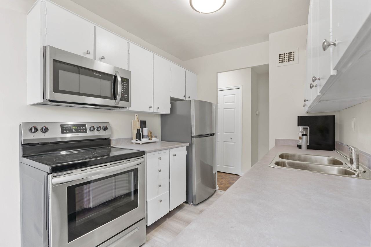 Lynnwood Place - Photo 4 of 12