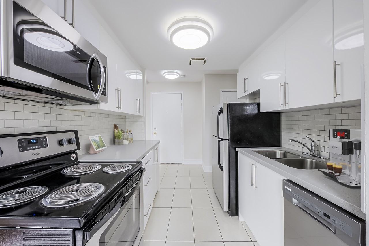 Gertrude Suites - Photo 6 of 13