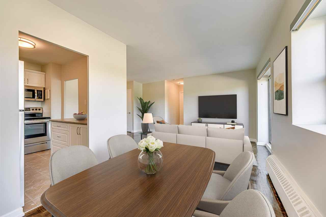 Seville East & West - Photo 6 of 29