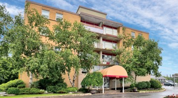 featured image of 1379 Princess St
