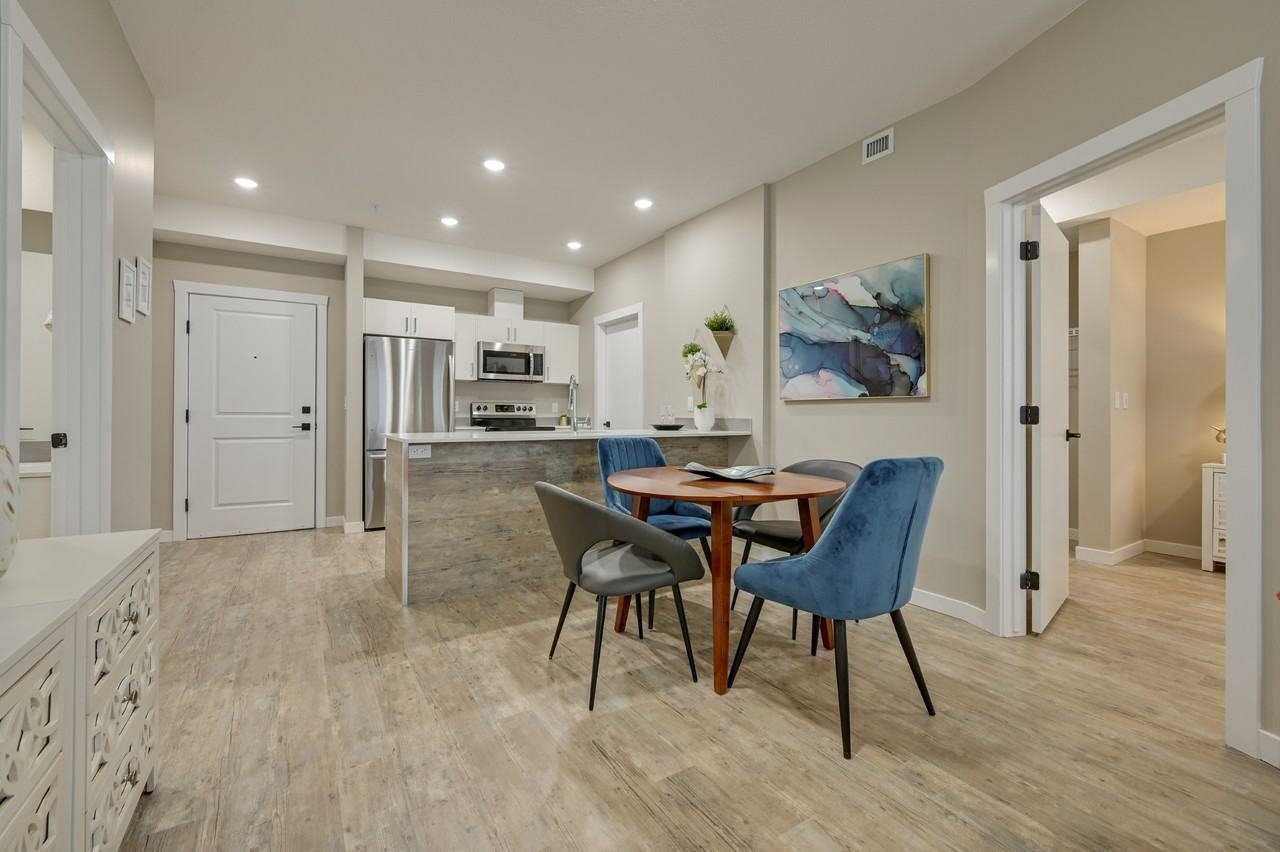 Emerald Hills Landing - Photo 7 of 28