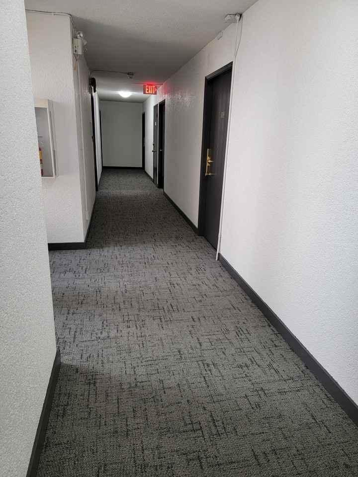 Carnarvon Apartments - Photo 5 of 22