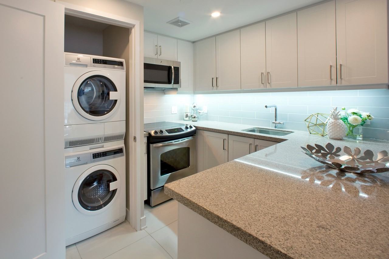 Residences on Bloor - Photo 6 of 21