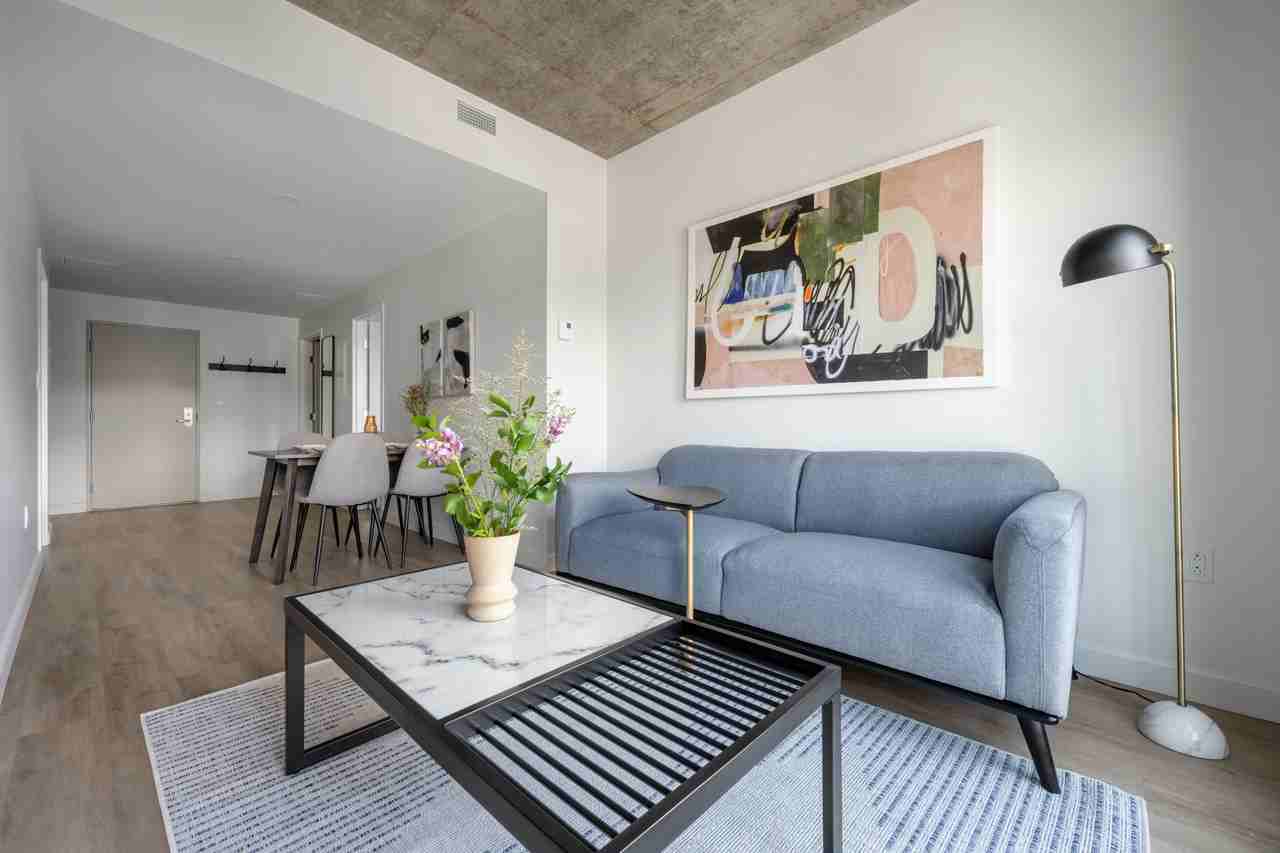 Dorchester Apartments - Photo 5 of 50