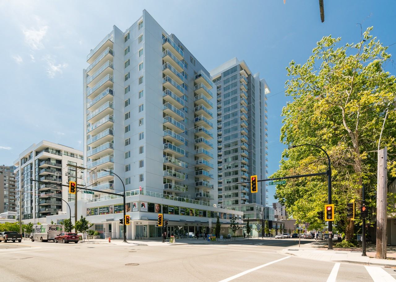 The Royals - Photo 7 of 49