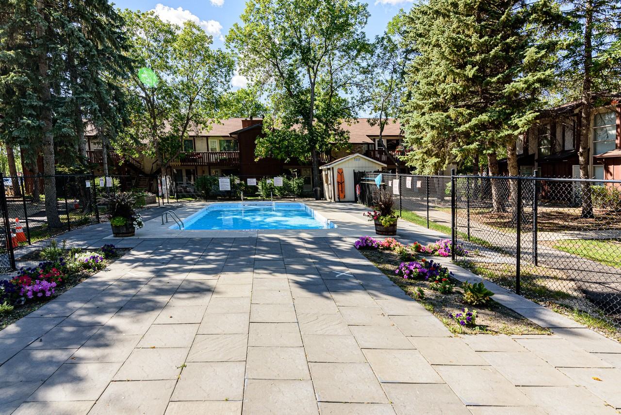 Redfern Gardens - Photo 4 of 10