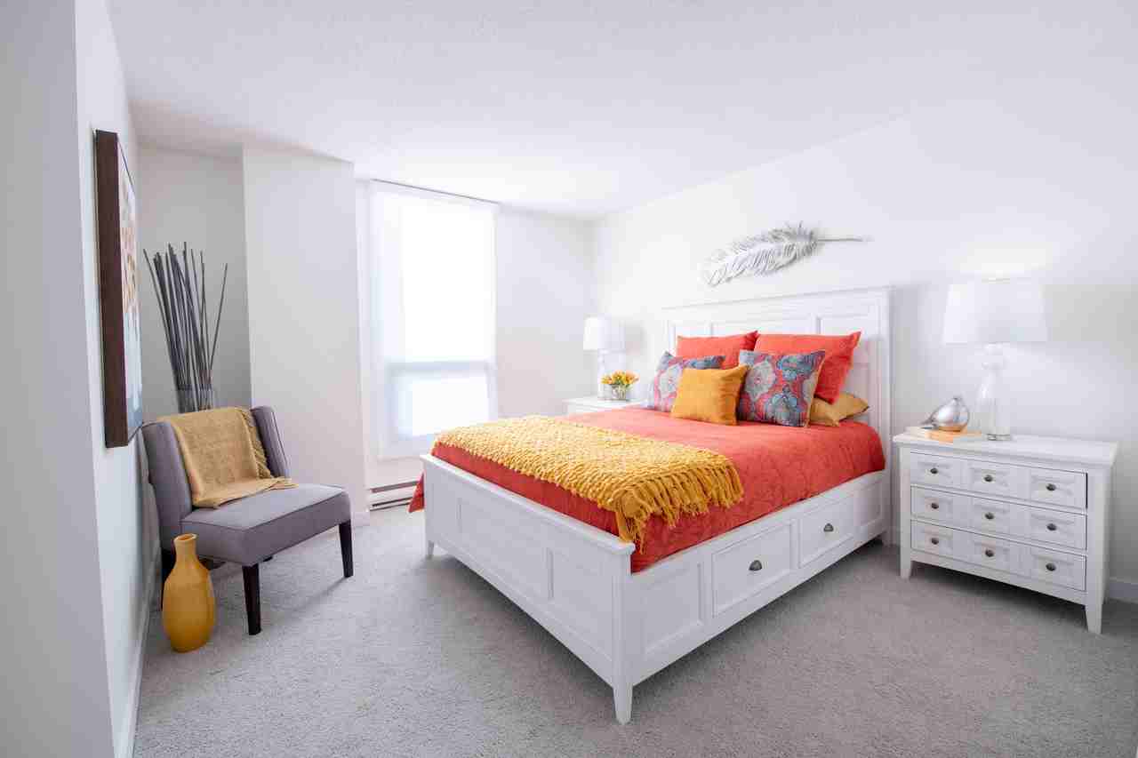 Broadview Manor - Photo 6 of 25