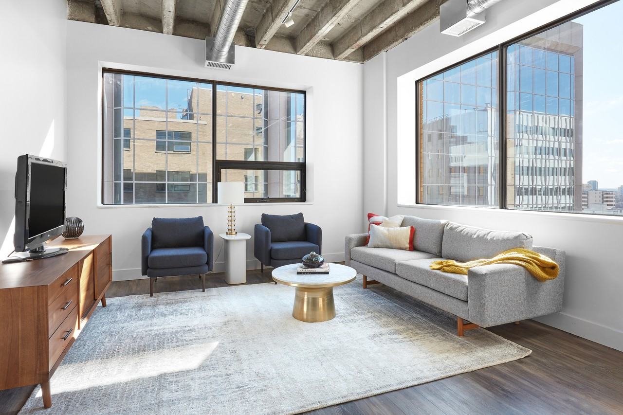 100 House - Photo 3 of 21