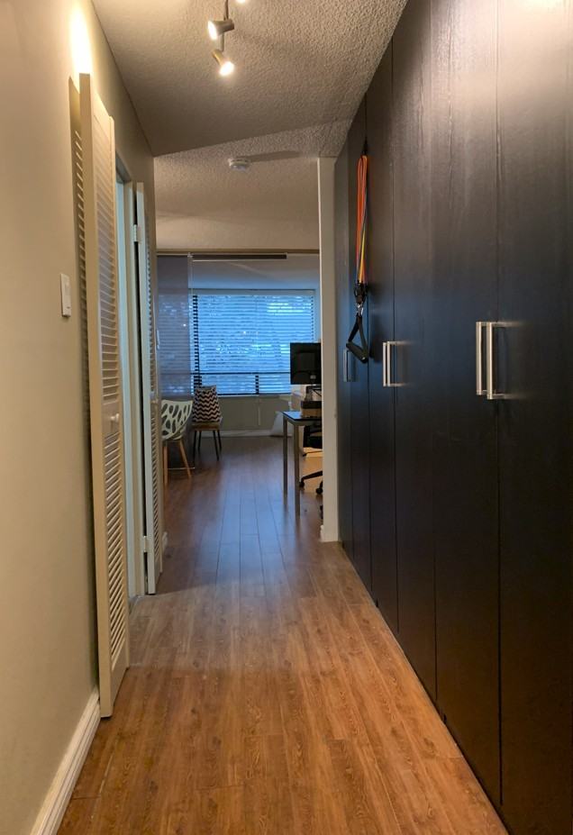 22 Shallmar Boulevard #406 - Photo 2 of 7