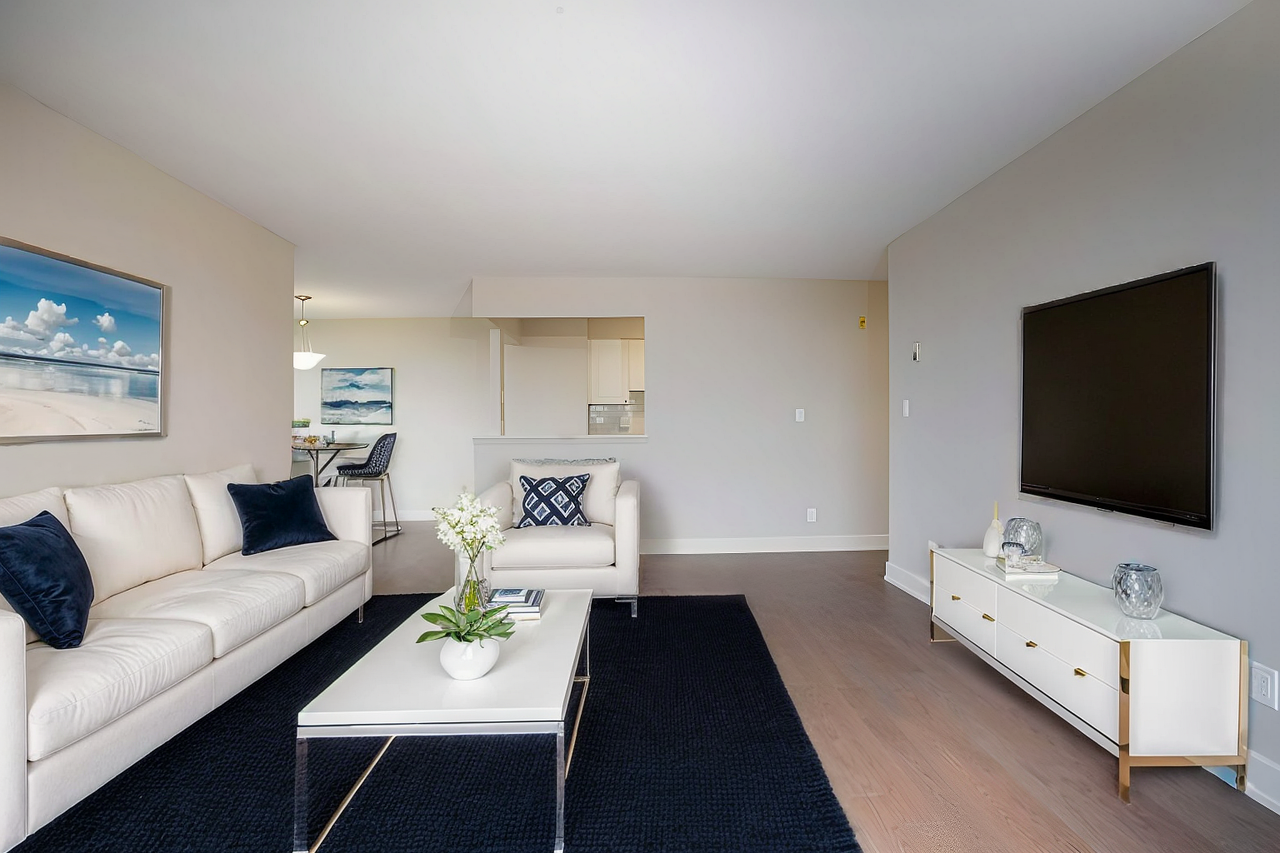 Richardson Wharf - Photo 2 of 16