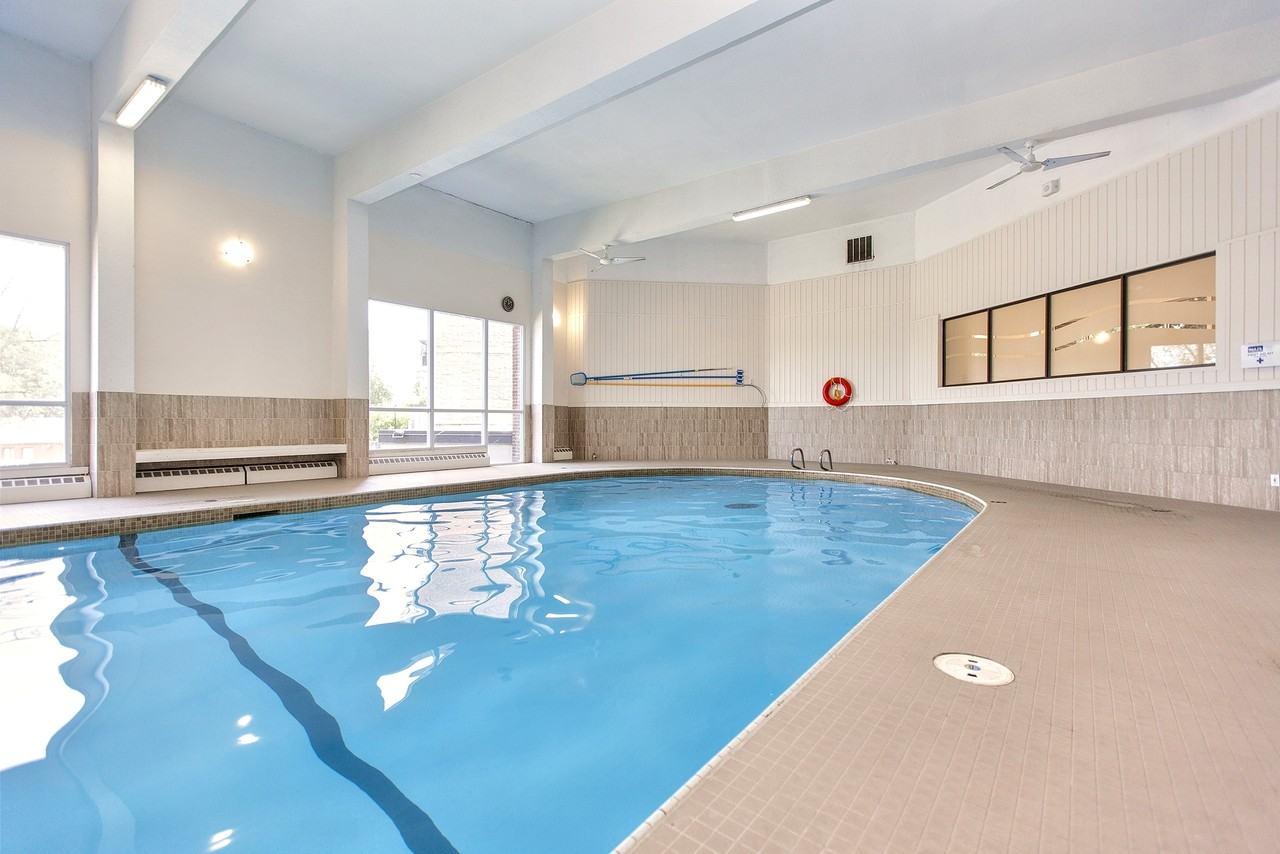 Richmond Park Square - Photo 6 of 10