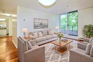 featured image of 1241 Kilborn Pl