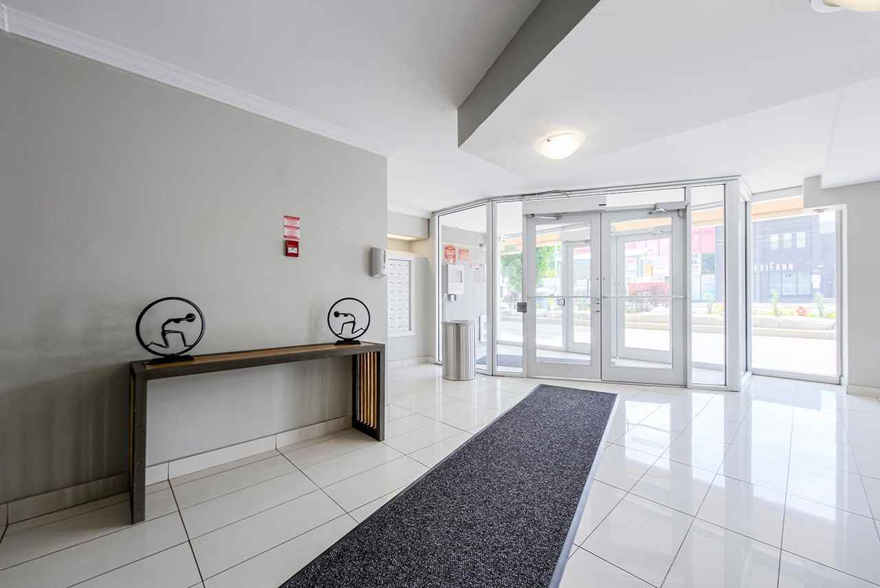 440 Eglinton - Photo 7 of 8