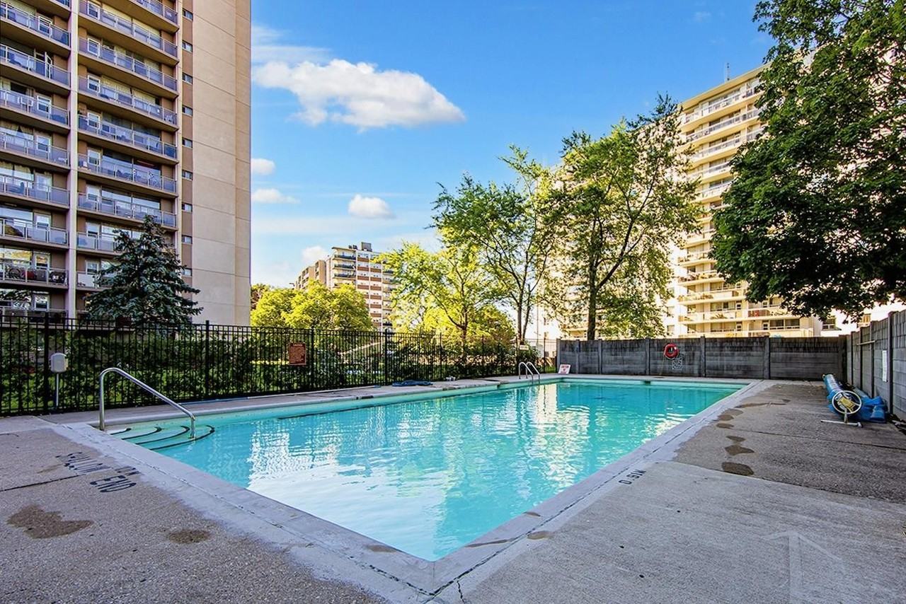 225 Van Horne Apartments - Photo 7 of 10