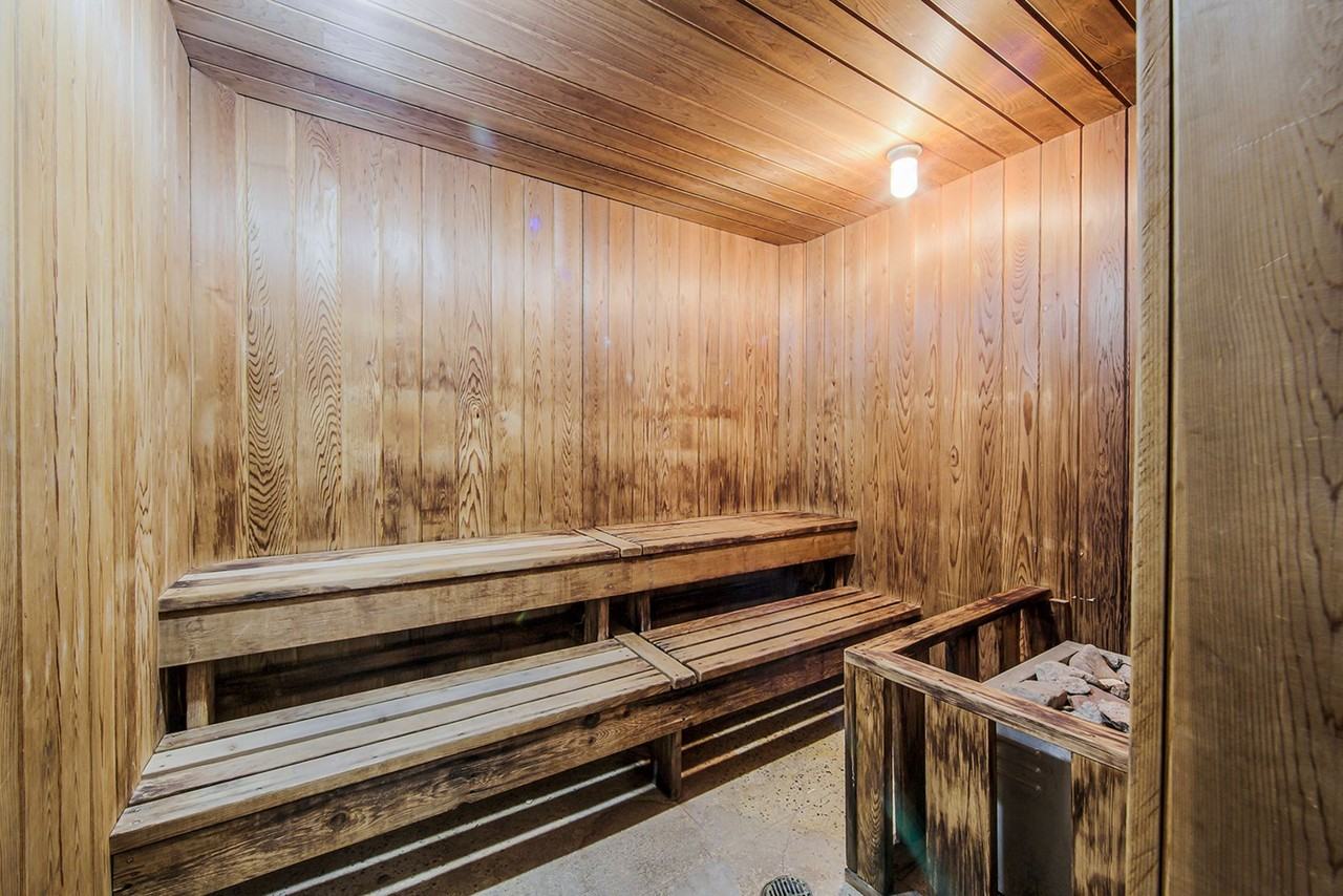 Champlain Towers - Photo 7 of 13