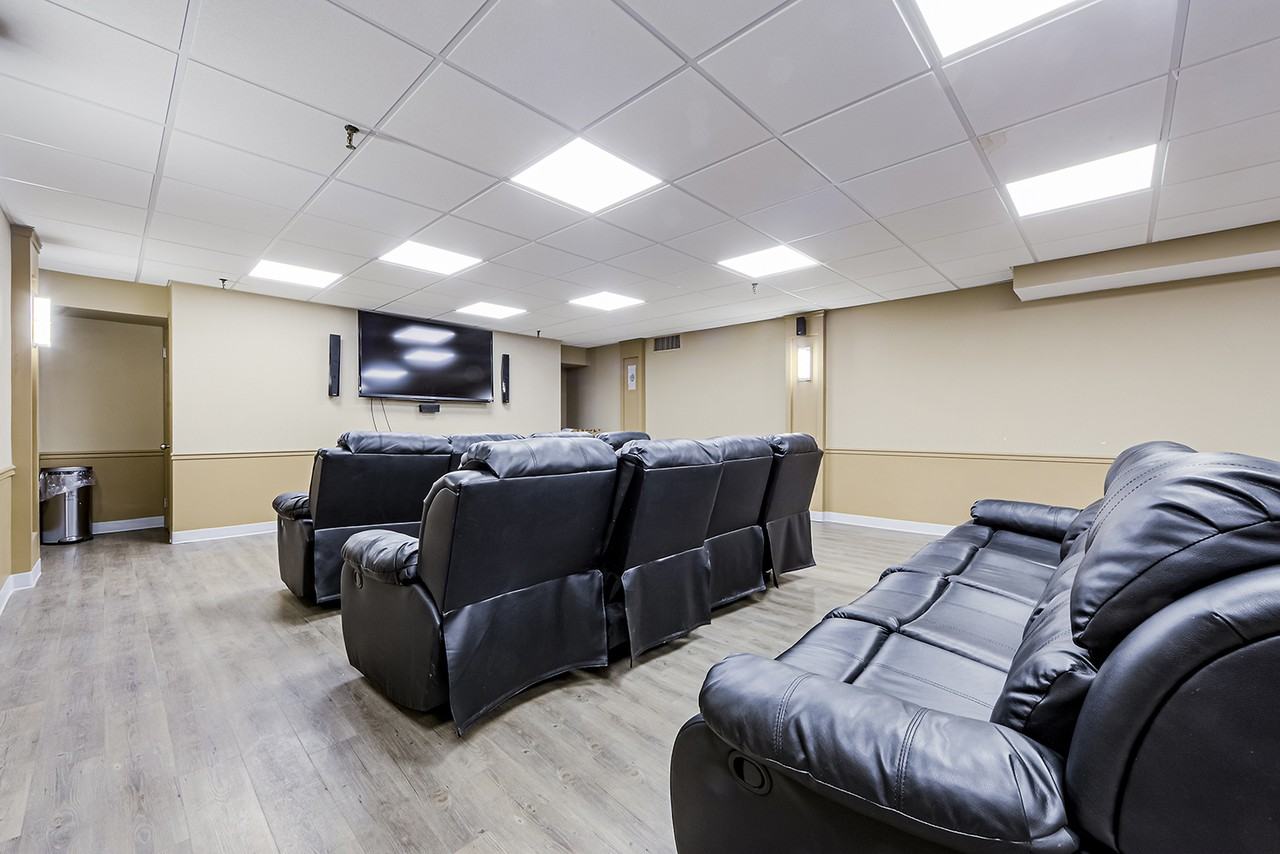 Upper Canada Court, Centre - Photo 6 of 17