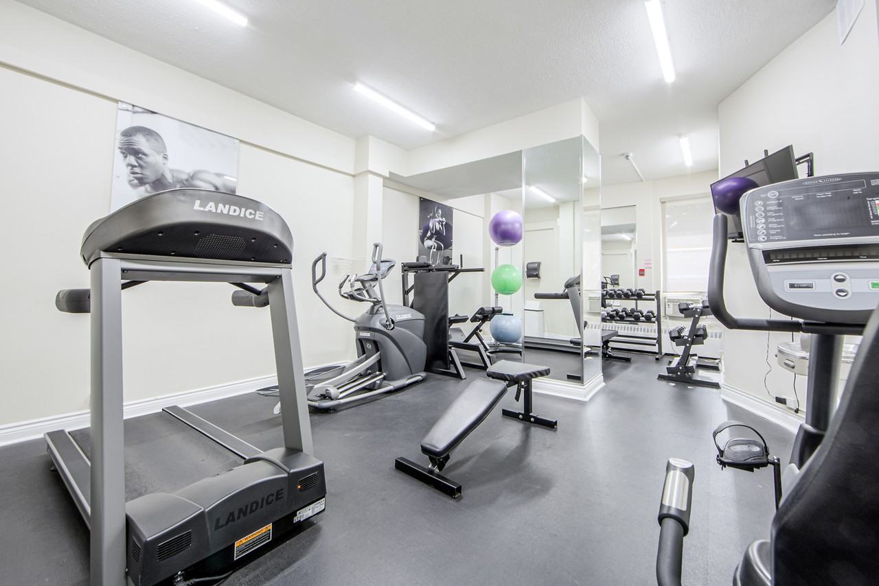 890 Mount Pleasant Apartments - Photo 6 of 11