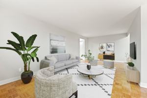 featured image of 100 Ridout St S