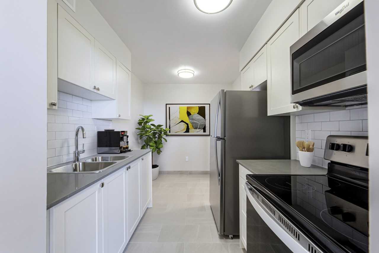 Cresswell Court Apartments - Photo 2 of 10