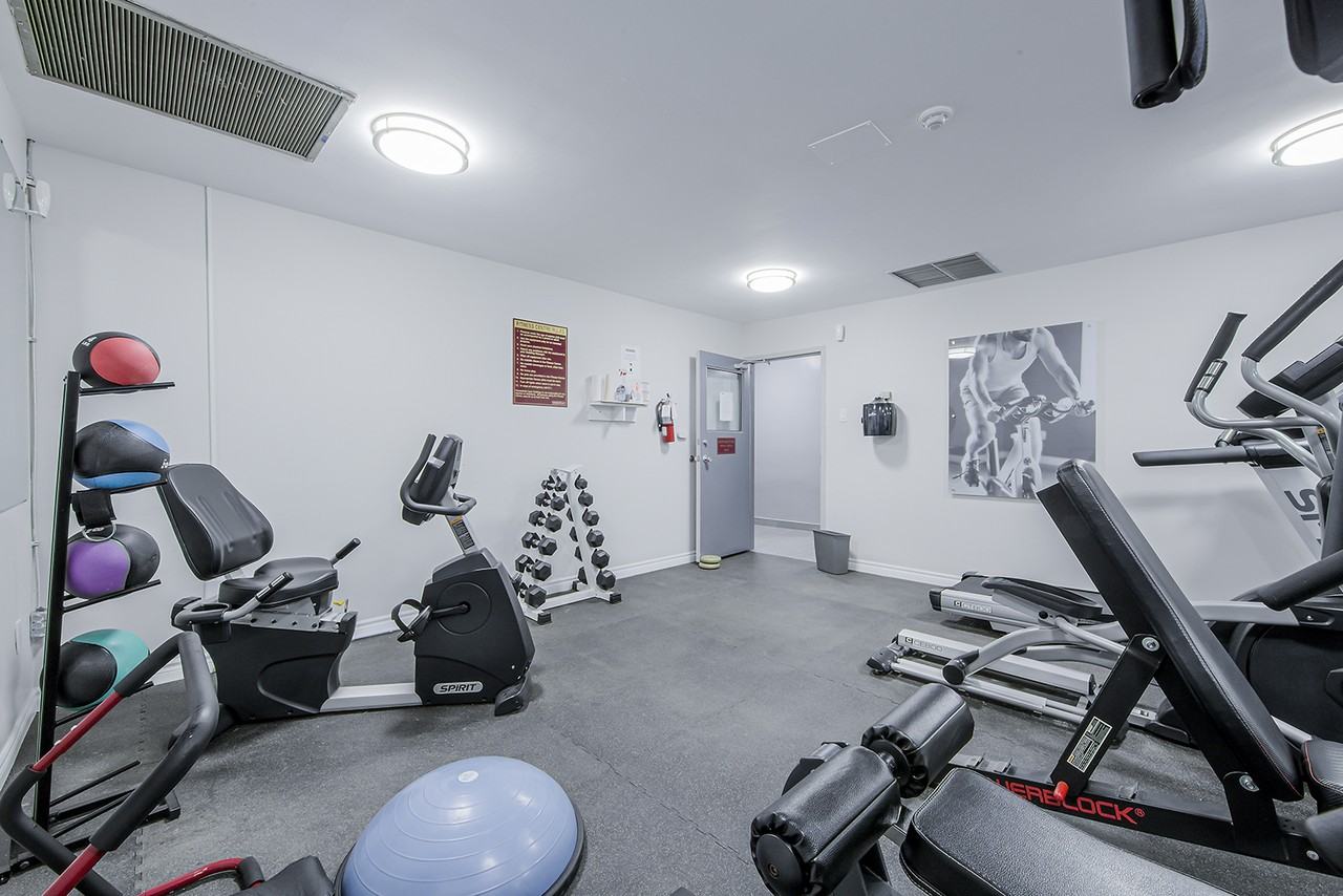 Crown Tower Apartments - Photo 7 of 17