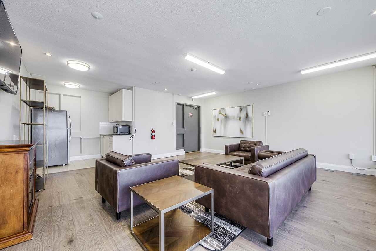 The Sprucedales - Photo 7 of 12