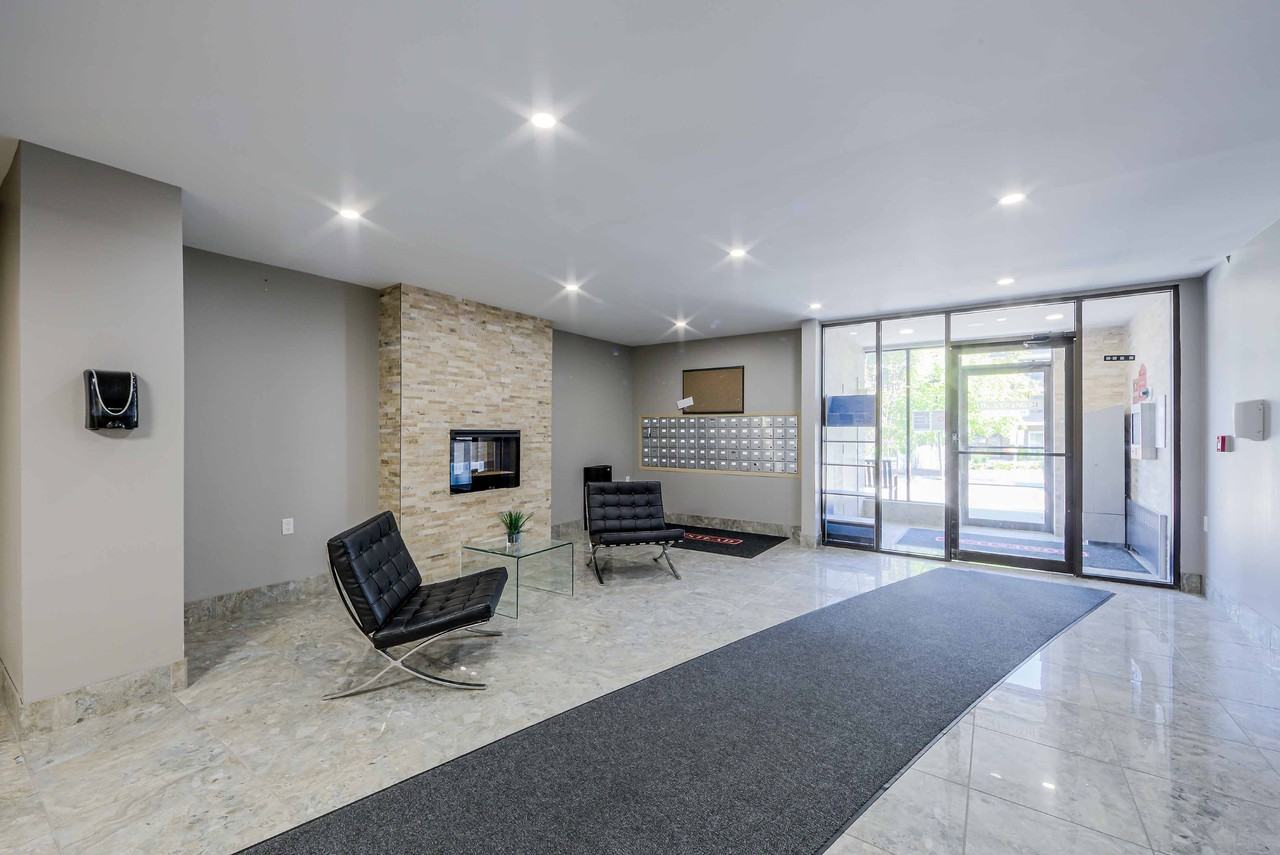 Royal Towne - Photo 7 of 9