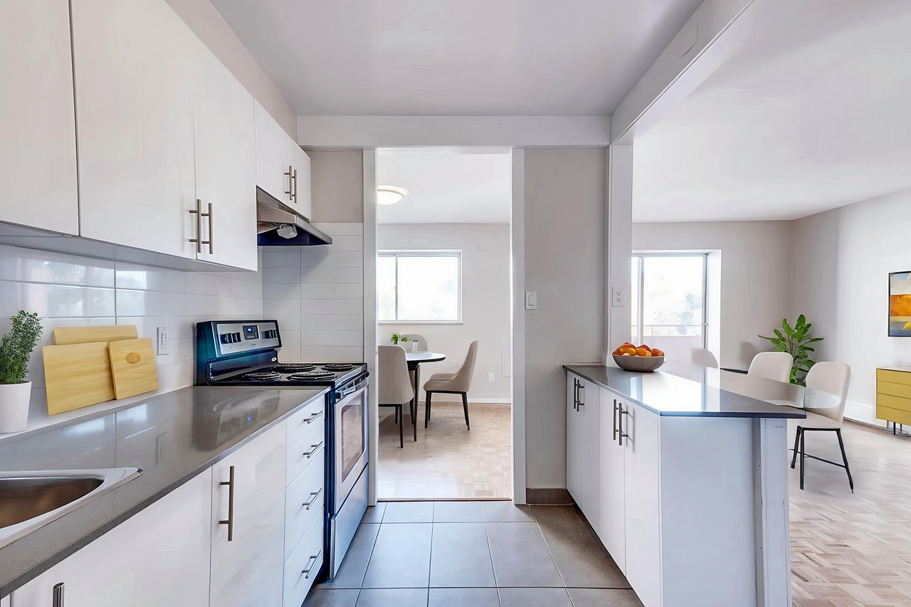 Metropolitan Towers - Photo 5 of 13