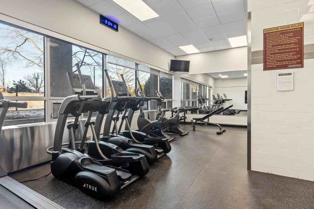 Island Park Towers - Photo 7 of 16