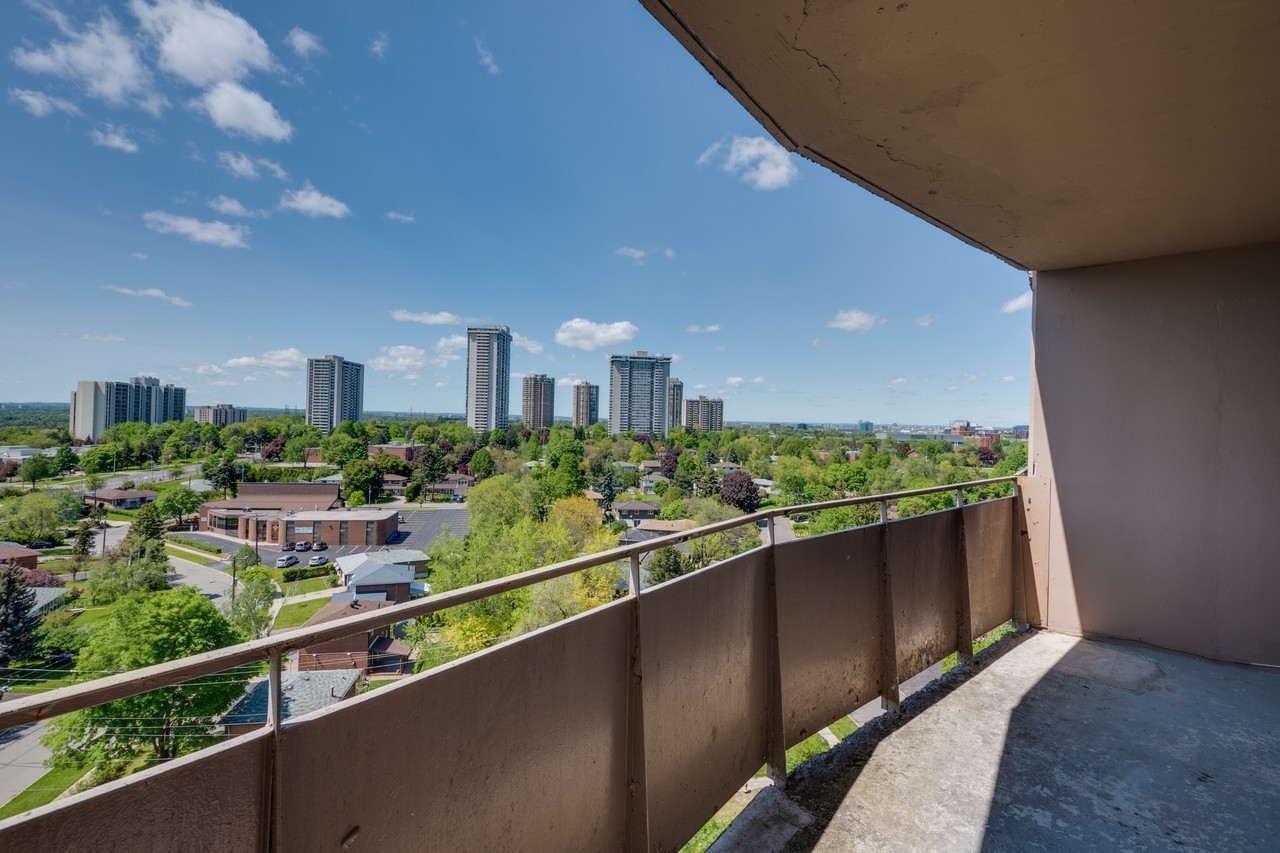 Royale Towers - Photo 7 of 13
