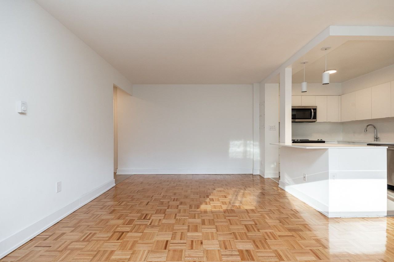 263-265 Dixon Rd - Photo 5 of 50