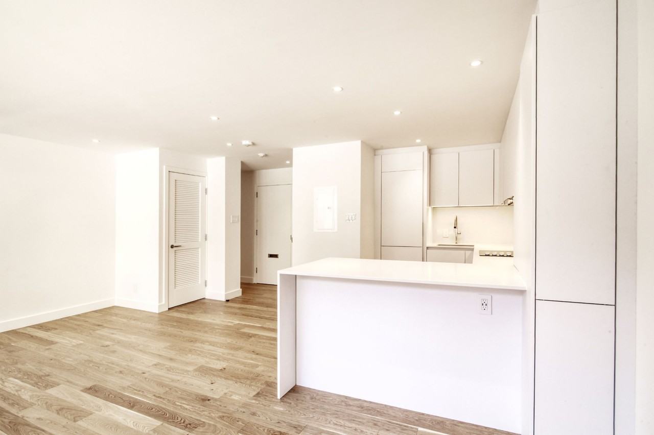 4555 Bonavista Avenue - Photo 2 of 50