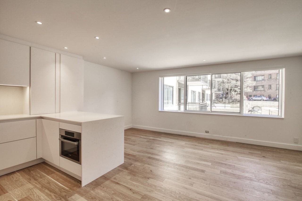 4555 Bonavista Avenue - Photo 3 of 50