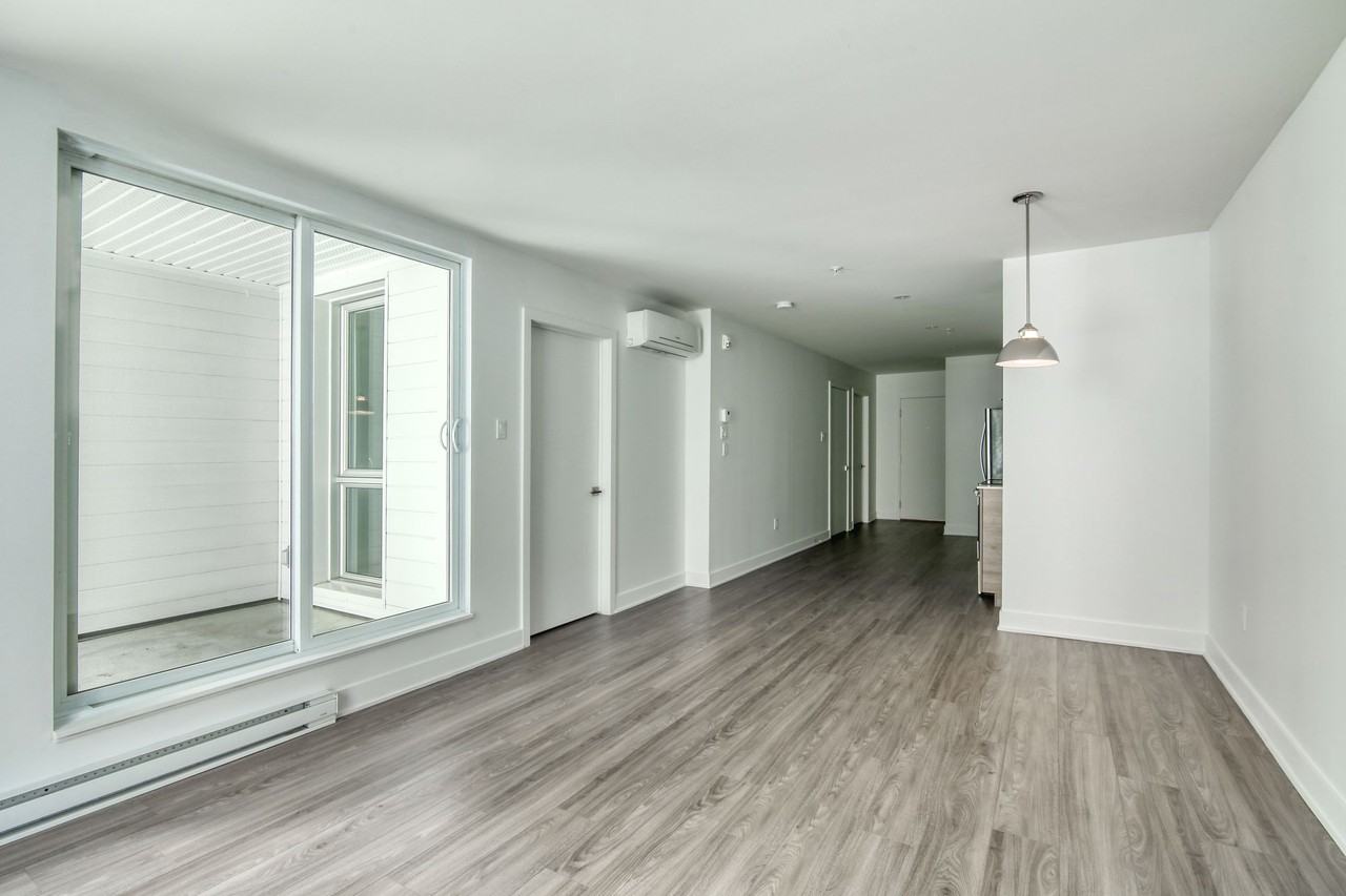 9675 Papineau - Photo 2 of 50