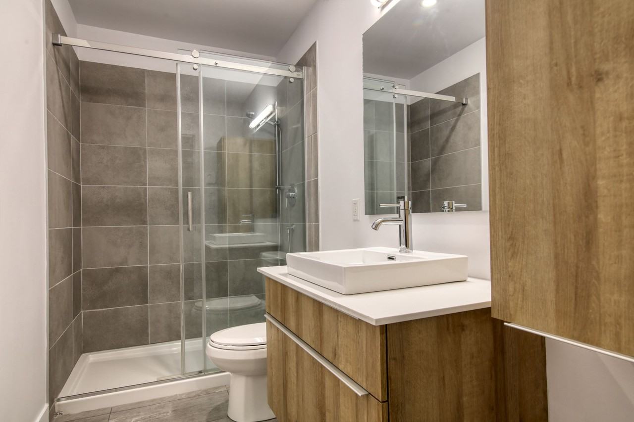 9675 Papineau - Photo 6 of 50