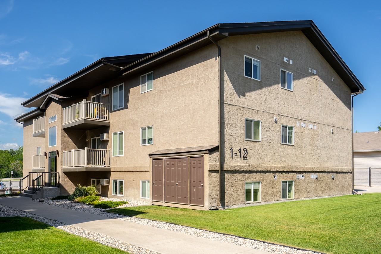 Oakdale Towers - Photo 7 of 24