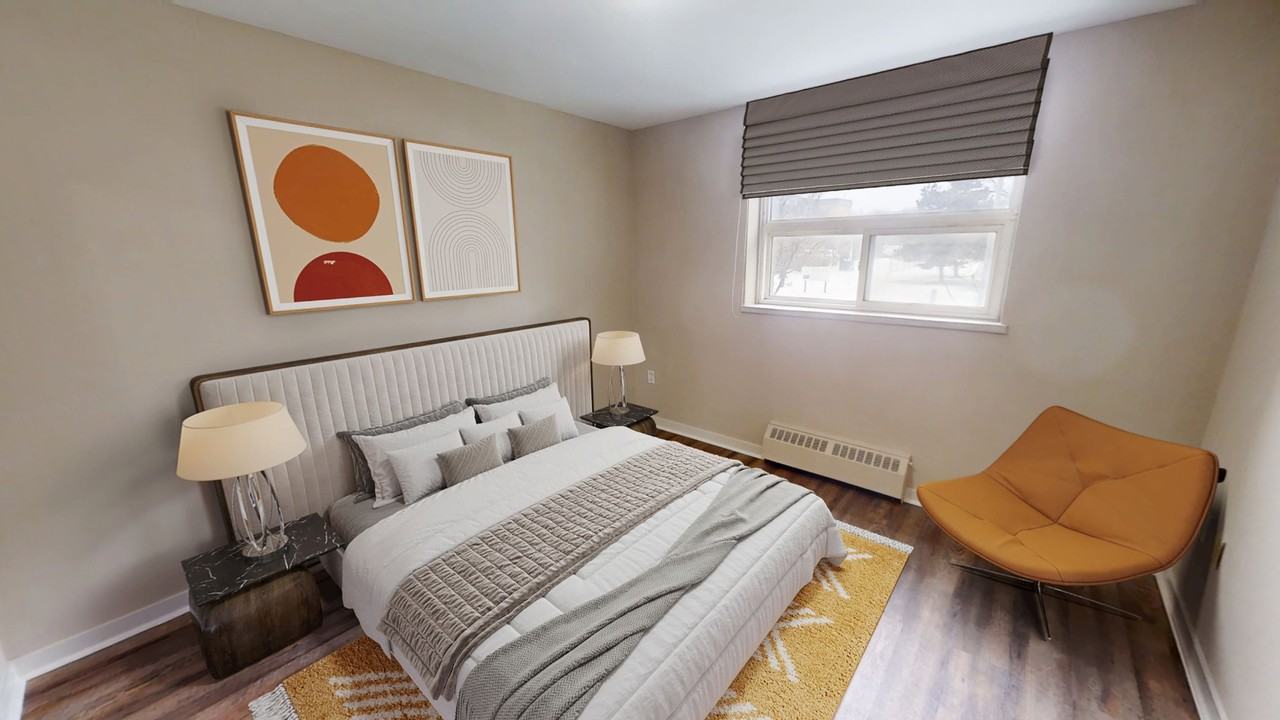 Strathroy Manor - Photo 4 of 19