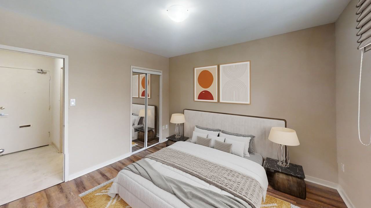 Strathroy Manor - Photo 5 of 19