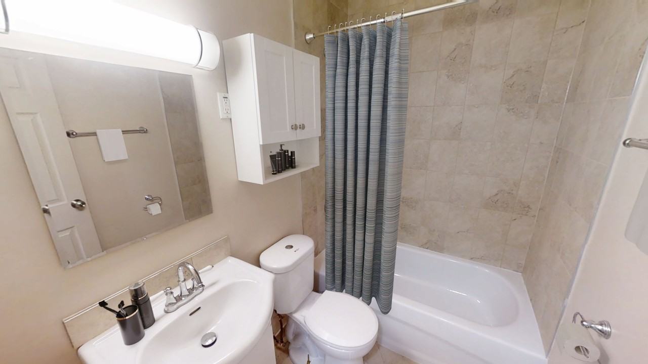 Strathroy Manor - Photo 6 of 19