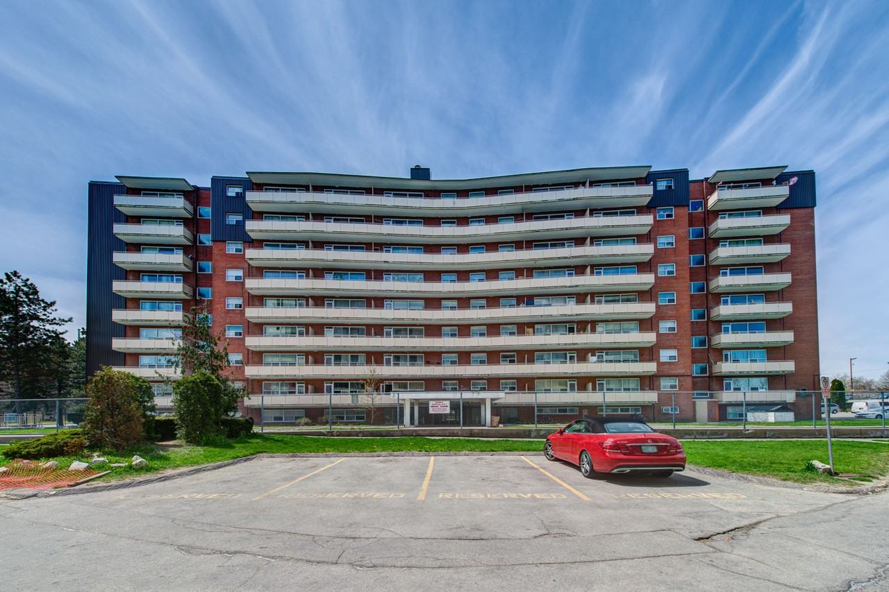 Bristol Arms Apartments - Photo 3 of 21