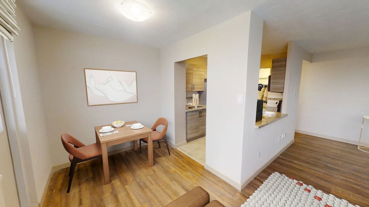 Bristol Arms Apartments - Photo 6 of 21