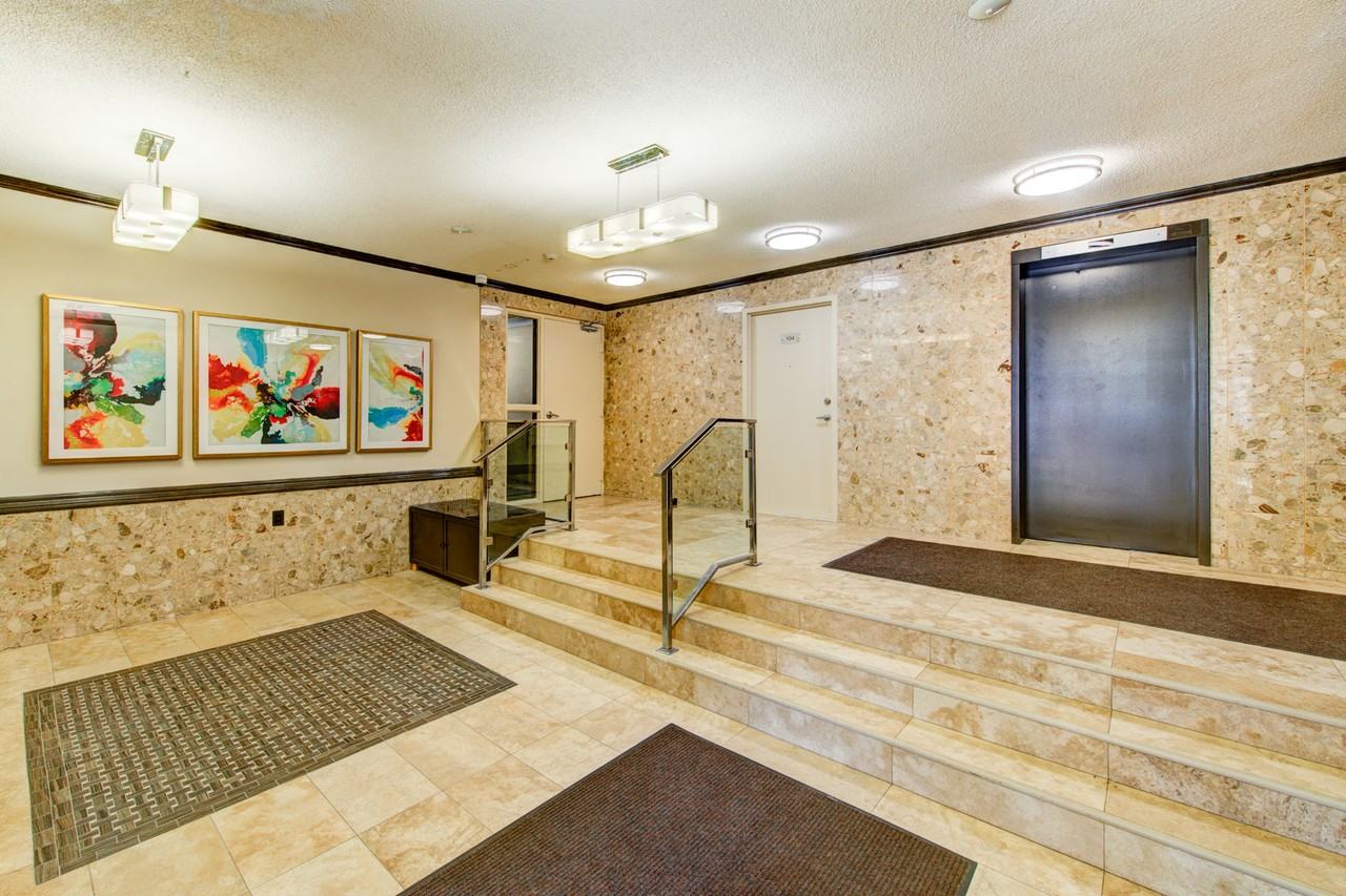 Elizabeth Tower - Photo 6 of 33