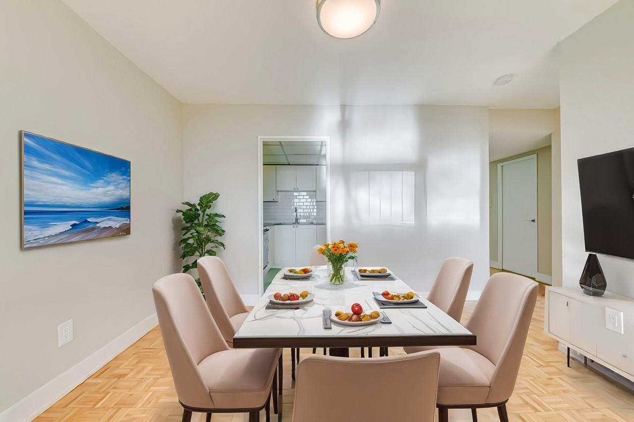 Premier Court Apartments - Photo 3 of 17