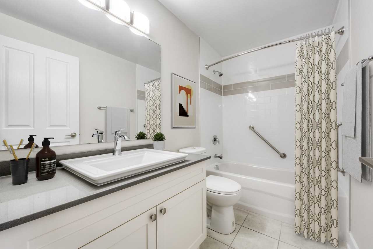 Premier Court Apartments - Photo 7 of 17