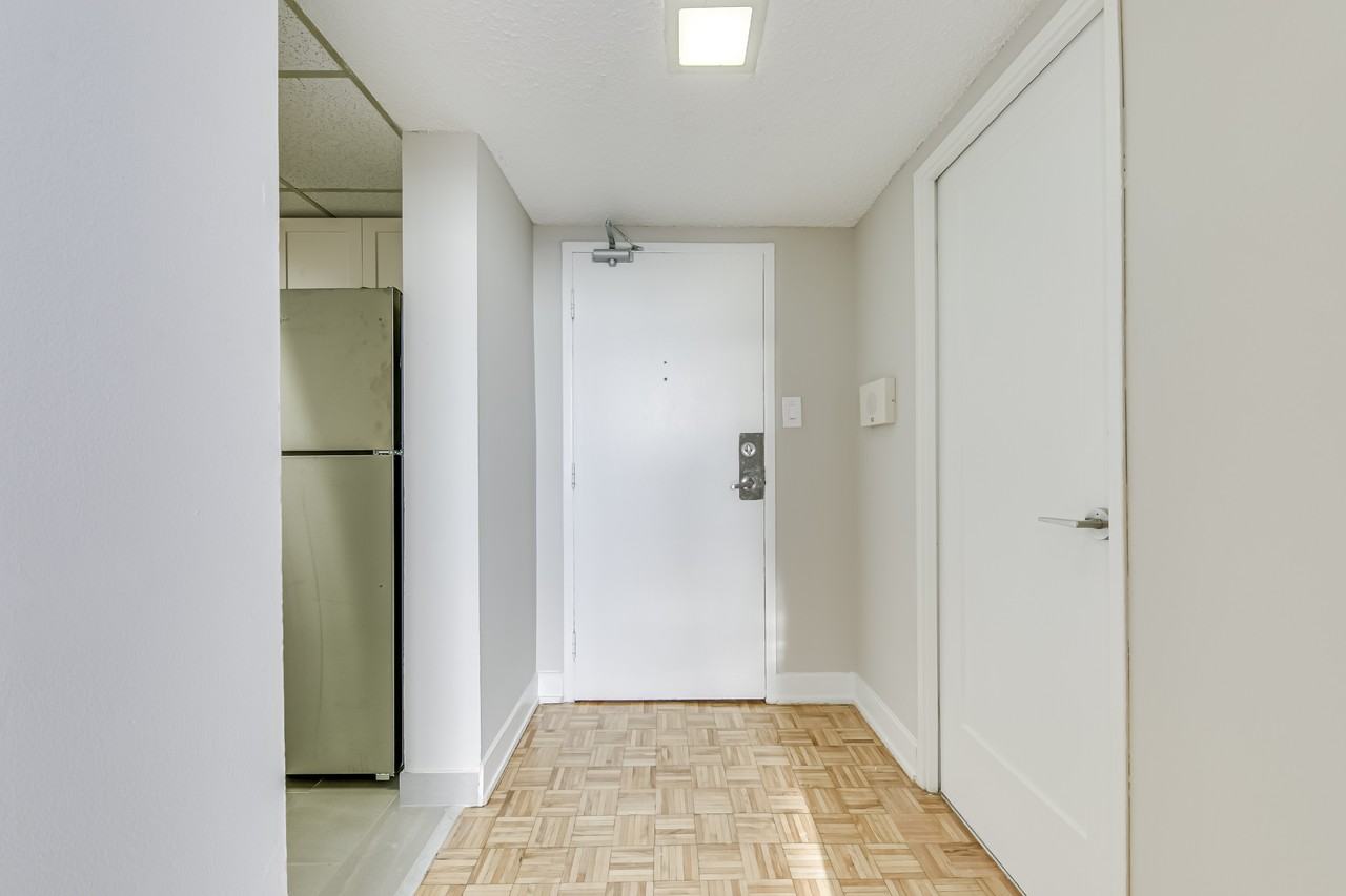 Premier Court Apartments - Photo 5 of 14